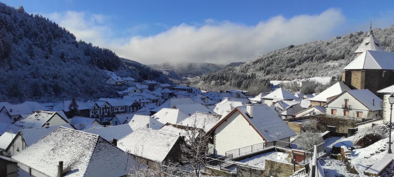 Altxabi Apartamento Rural Ochagavia Bagian luar foto